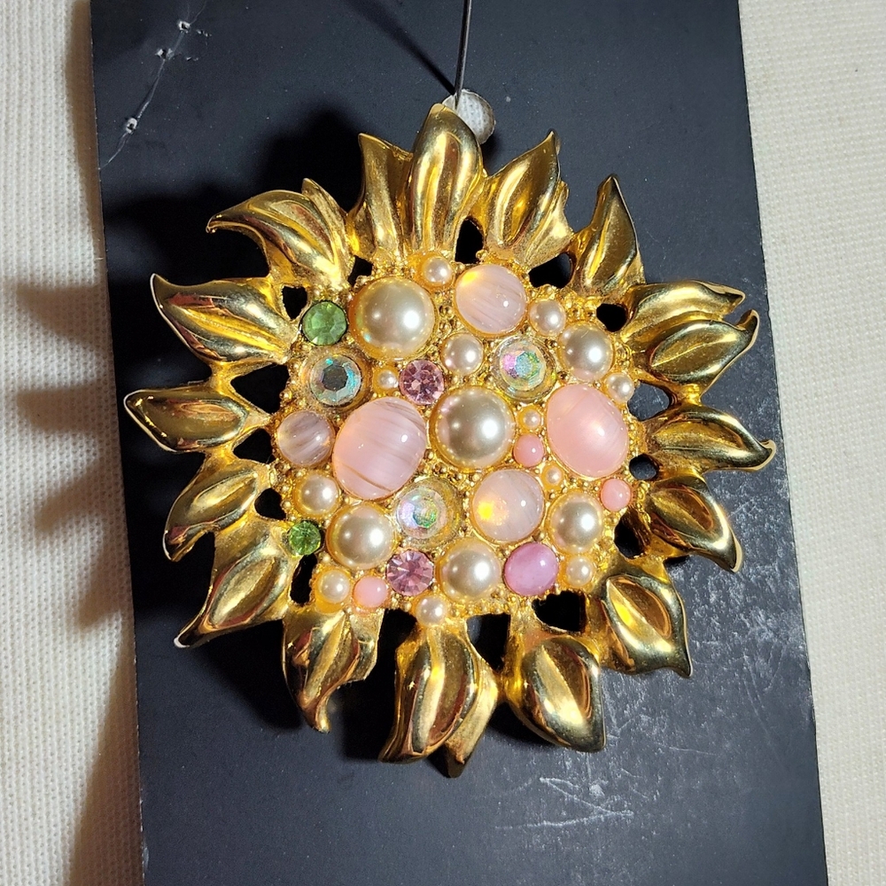 Cezanne Gold and Pink Sunburst Brooch Nwot